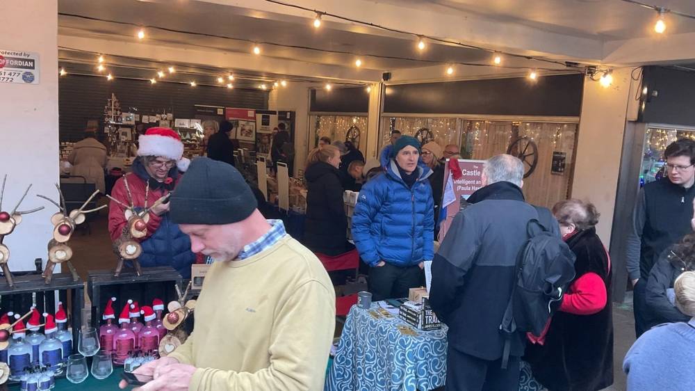 Bramhall Early Festive Market (makers, street food, face painting)