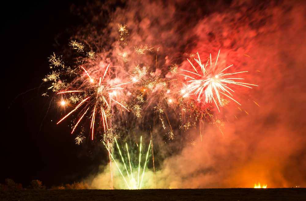 Dinting Cricket Club Bonfire Night (free entry, donations)