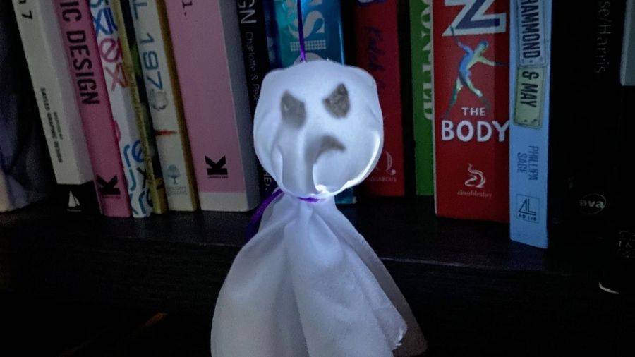 Ghost Puppets (Halloween craft)