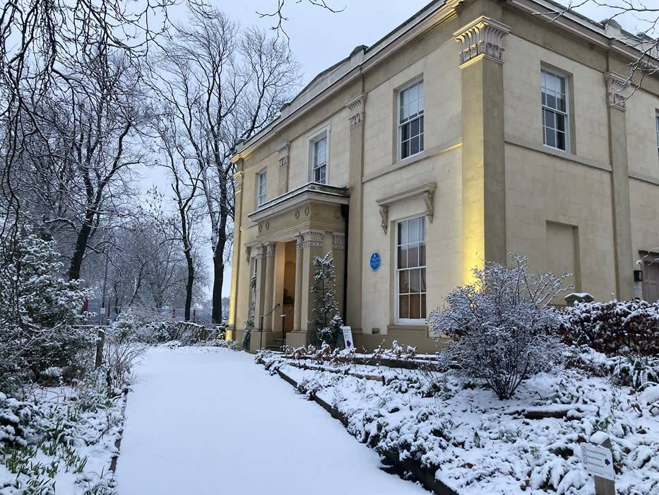 Victorian Christmas Experience at Elizabeth Gaskell's House (dressed rooms, children's trail, drop-in crafts)