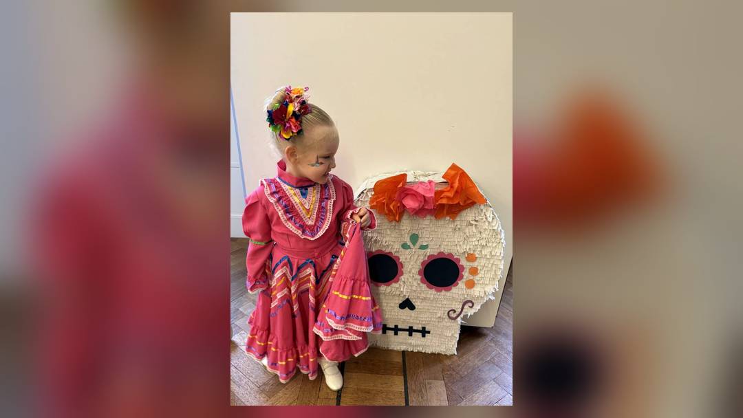Día de Muertos Sunday Funday (Mexican Day of the Dead family celebration)