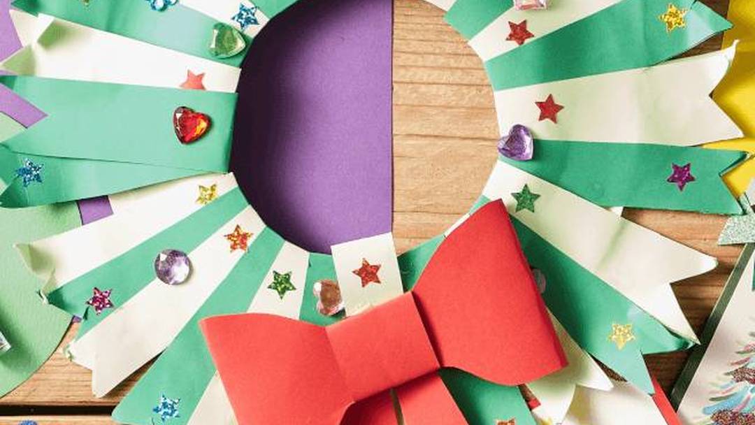 Paper Christmas wreath (kids' workshop)