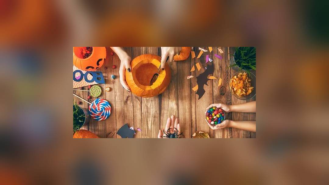 Pumpkin workshop: scoop, carve and create